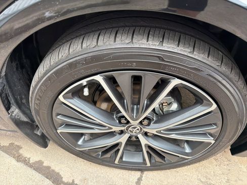 Used 2026 Toyota Prius XLE image 4