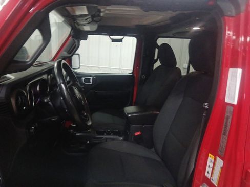 Used 2018 Jeep Wrangler Unlimited Sport image 16