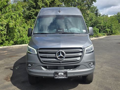 New 2026 Mercedes-Benz Sprinter 2500 image 9