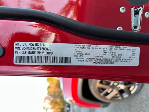 New 2026 Jeep Compass Latitude image 30