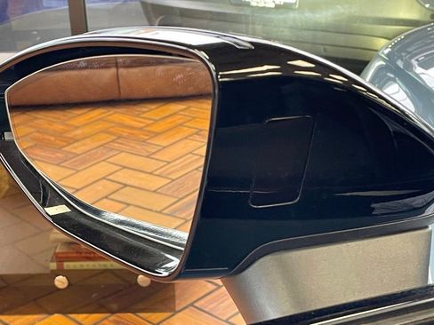 Used 2022 Audi e-tron GT Prestige w/ Prestige Package image 19