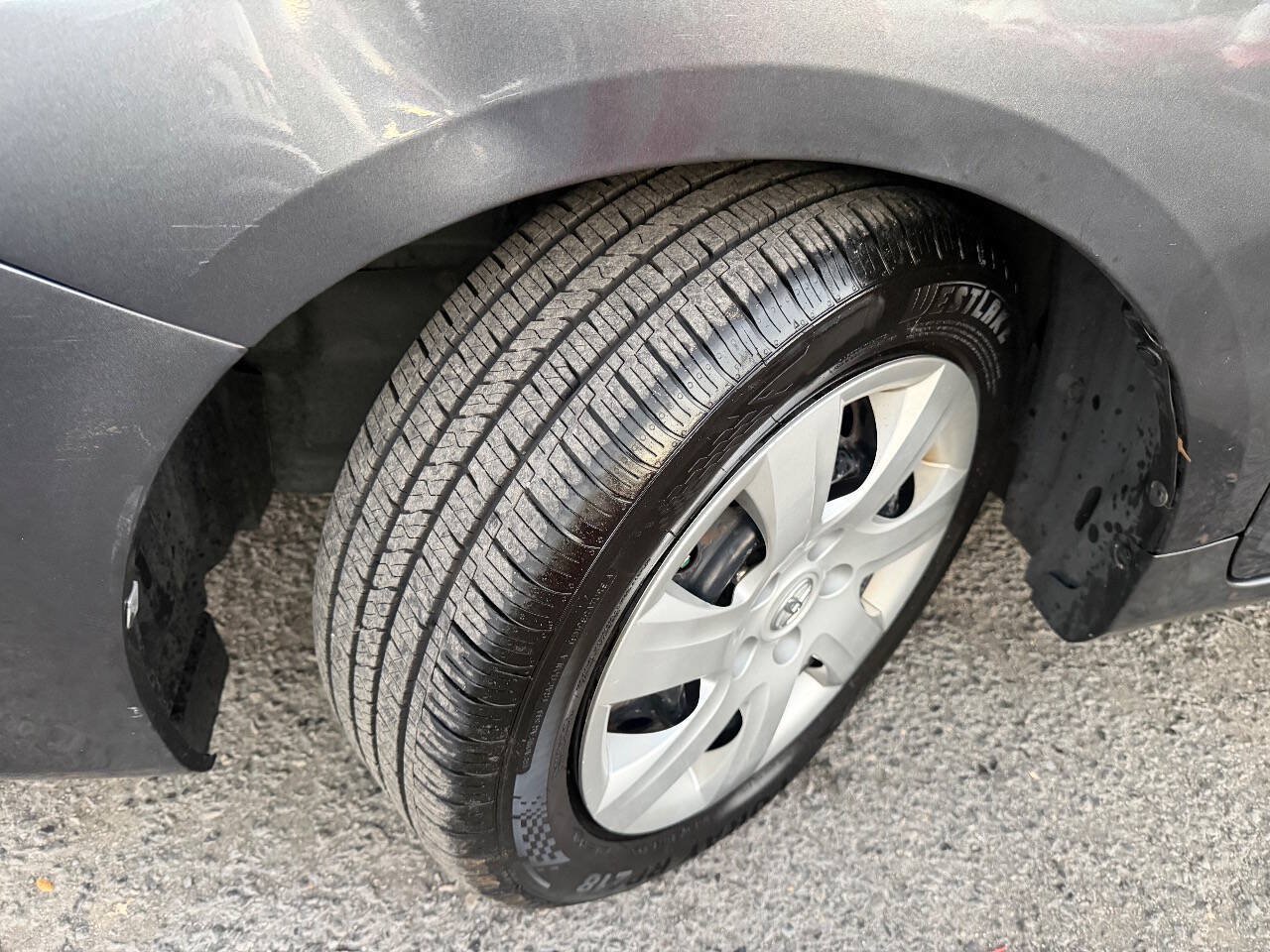 Used 2013 Toyota Corolla LE FWD image 19