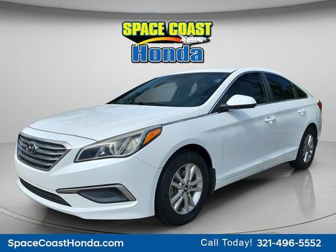 Used 2016 Hyundai Sonata SE FWD image 4