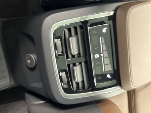New 2025 Volvo XC90 T8 Ultra w/ Protection Package Premier image 22