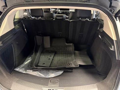 Used 2024 Lincoln Corsair AWD w/ Equipment Group 101A image 23