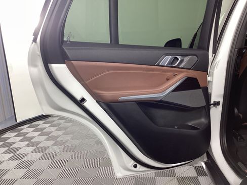 Used 2021 BMW X5 xDrive40i w/ Premium Package 2 image 28