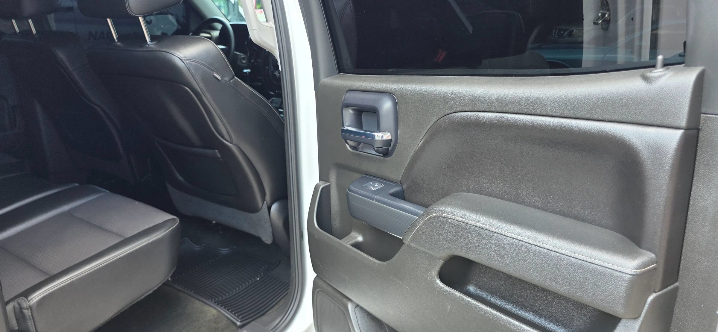 Used 2014 GMC Sierra 1500 SLE w/ All-Terrain Package AWD/4WD image 19