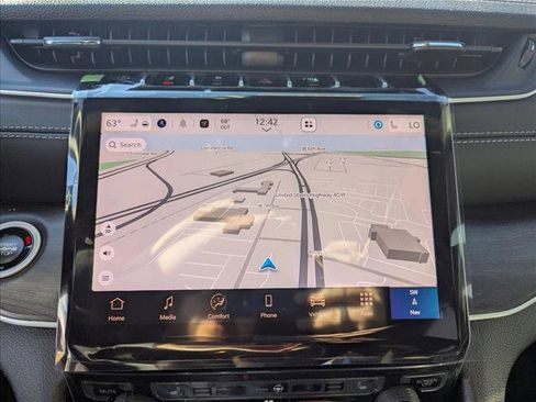 New 2025 Jeep Grand Cherokee L Limited image 13