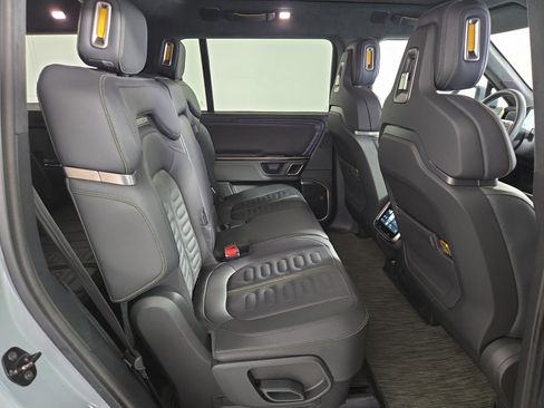 Used 2023 Rivian R1S Adventure AWD/4WD image 23