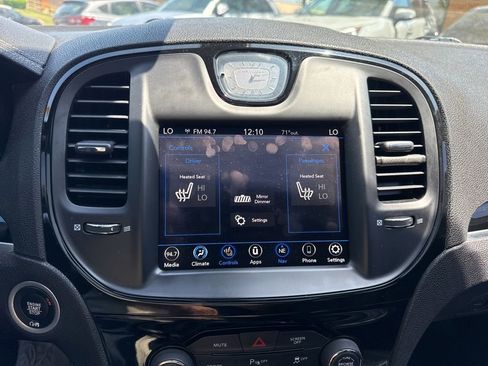 Used 2018 Chrysler 300 S w/ 300S Premium Group AWD/4WD image 13