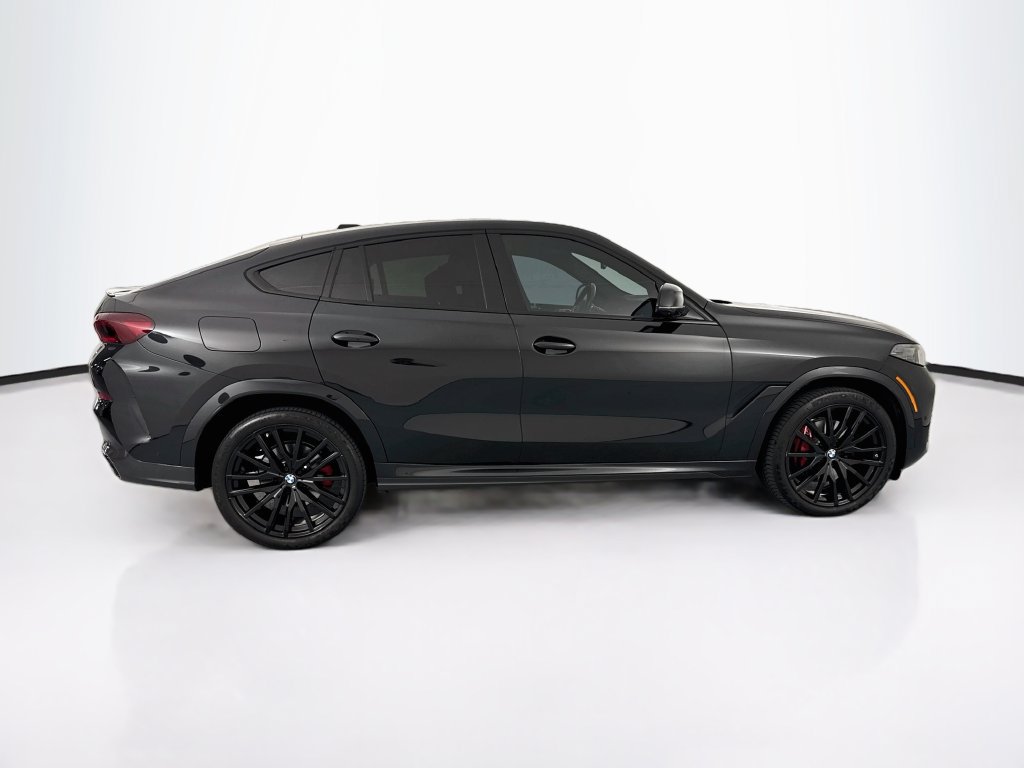 Used 2024 BMW X6 xDrive40i w/ Premium Package AWD/4WD image 4