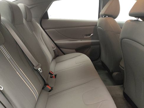 Used 2023 Hyundai Elantra SEL FWD image 19