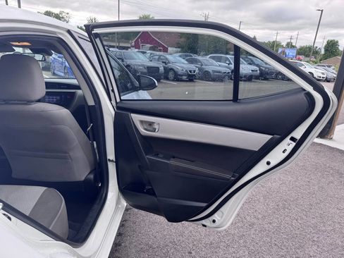 Used 2019 Toyota Corolla LE FWD image 14