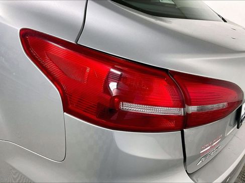 Used 2017 Ford Focus SEL image 27