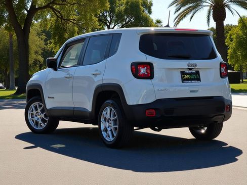 Used 2023 Jeep Renegade Latitude image 5