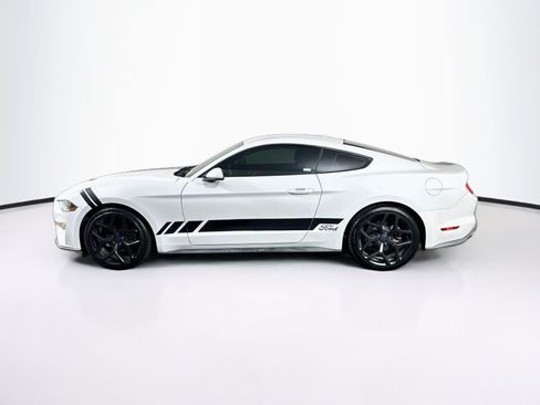 Used 2019 Ford Mustang Coupe RWD image 4