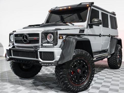 Used 2017 Mercedes-Benz G 550 Squared image 9