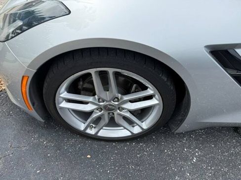 Used 2019 Chevrolet Corvette Stingray Coupe w/ 1LT RWD image 7