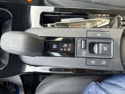 Used 2024 Toyota Prius LE image 12