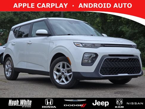 Used 2022 Kia Soul LX w/ Technology Package FWD image 1