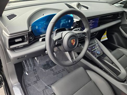 New 2026 Porsche Macan Electric image 4