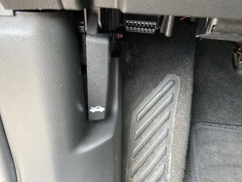 Used 2018 Buick Encore Preferred image 42