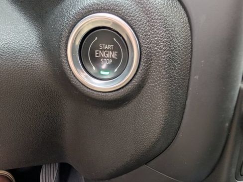 Used 2022 Chevrolet Silverado 1500 RST AWD/4WD image 31