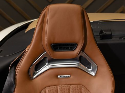 Used 2018 Mercedes-Benz AMG GT Roadster w/ Exclusive Interior Package image 26