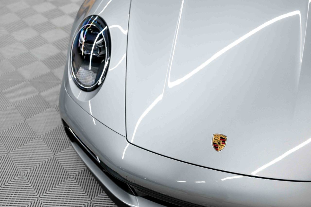 Used 2023 Porsche 911 Carrera T RWD image 18