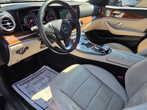 Used 2017 Mercedes-Benz E 300 4MATIC image 11