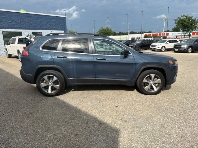 Used 2022 Jeep Cherokee Limited AWD/4WD image 6