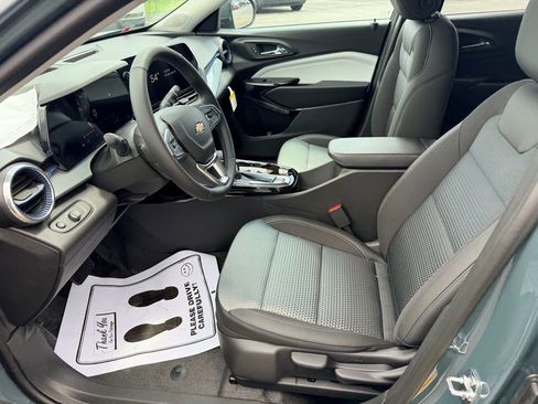 New 2026 Chevrolet Trax LT w/ Driver Confidence Package FWD image 13