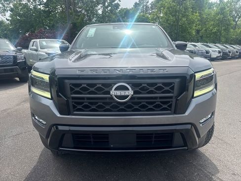 Used 2023 Nissan Frontier SV w/ Midnight Edition Package RWD image 36