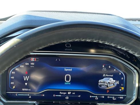 Used 2024 Chevrolet Silverado 1500 High Country image 13