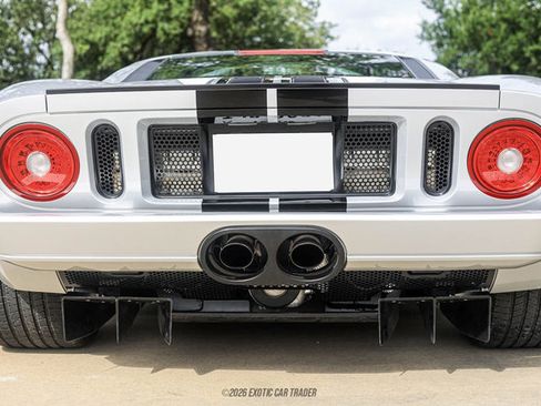 Used 2005 Ford GT RWD image 60