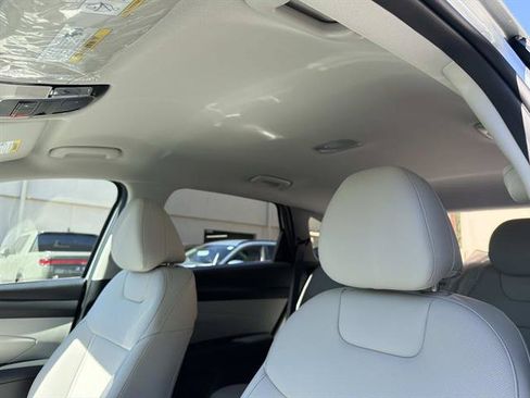 New 2026 Hyundai Tucson SEL Plus FWD image 16