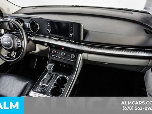 Used 2024 Kia Carnival LX image 22
