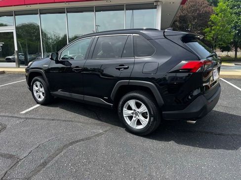 Used 2019 Toyota RAV4 XLE w/ Convenience Package AWD/4WD image 5