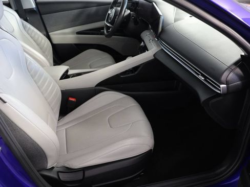Used 2024 Hyundai Elantra Limited FWD image 24