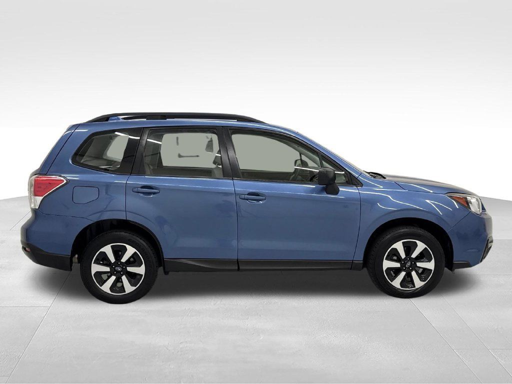 Used 2018 Subaru Forester 2.5i w/ Alloy Wheel Package AWD/4WD image 7