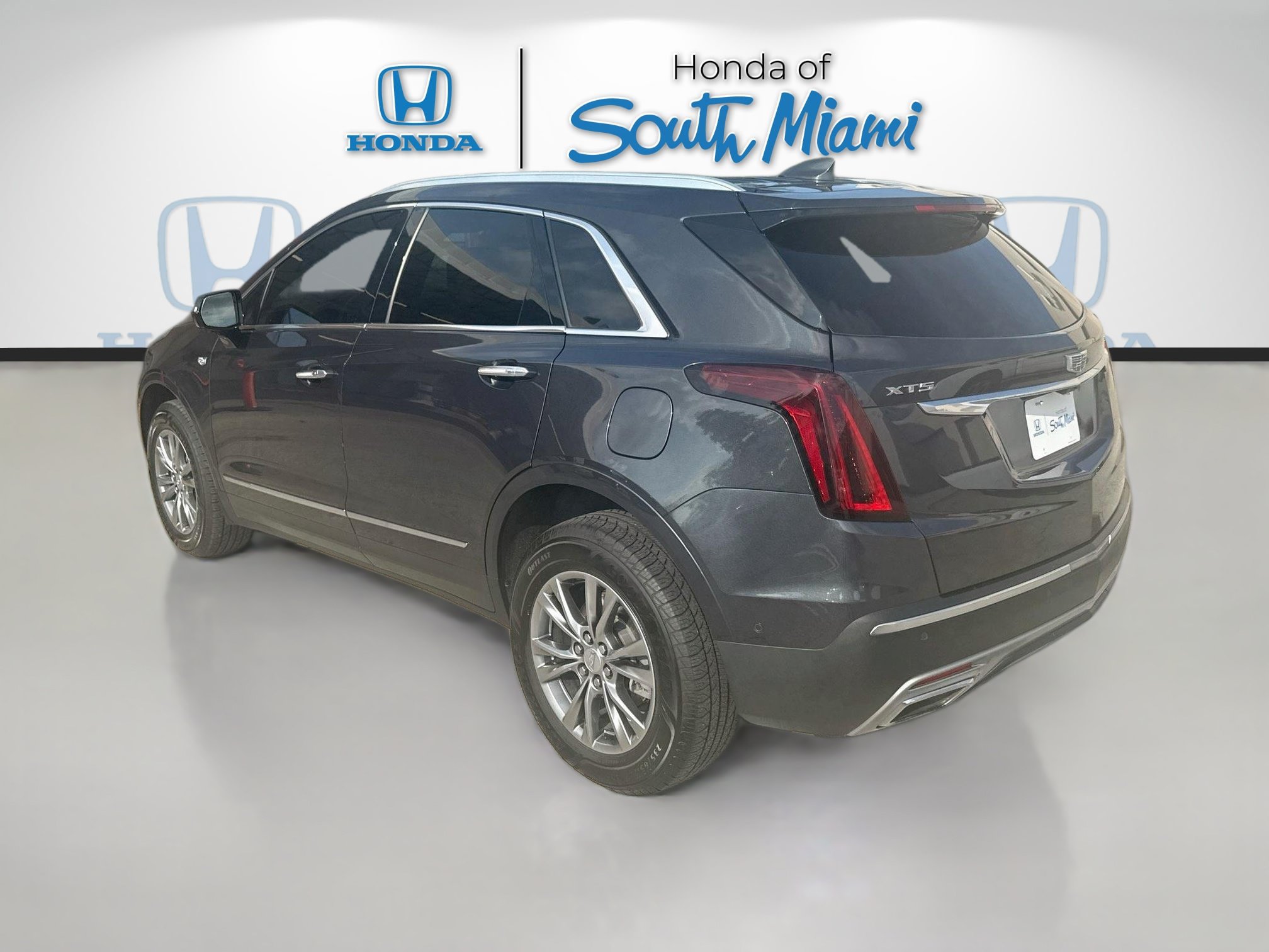 Used 2021 Cadillac XT5 Premium Luxury FWD image 5