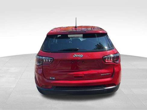 Used 2021 Jeep Compass Sport FWD image 4
