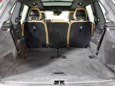 Used 2018 Volvo XC90 T5 Momentum w/ Convenience Package AWD/4WD image 16