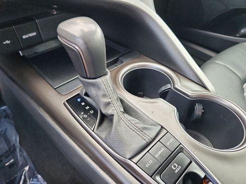 Used 2024 Toyota Camry SE AWD/4WD image 14