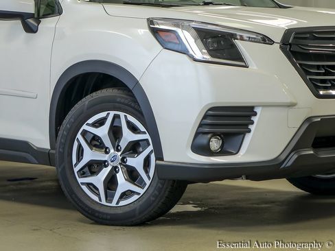 Used 2024 Subaru Forester Premium AWD/4WD image 4
