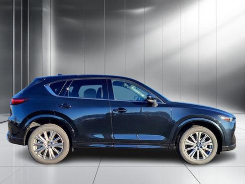 New 2025 MAZDA CX-5 Signature image 23
