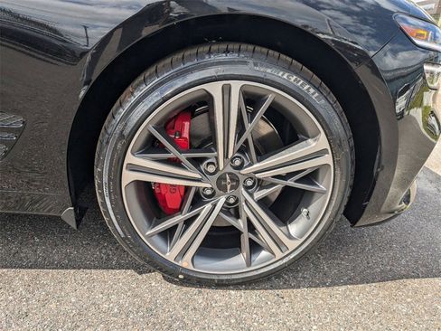 Used 2025 Genesis G70 2.5T w/ Sport Prestige Package image 11