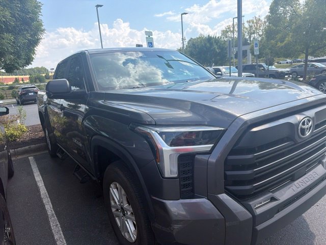 Used 2025 Toyota Tundra SR5 w/ SR5 Convenience Package AWD/4WD image 8