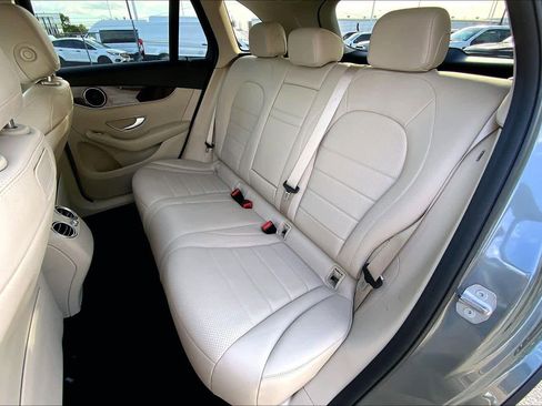 Used 2019 Mercedes-Benz GLC 300 image 21