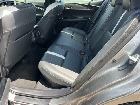 Used 2025 Toyota Camry SE FWD image 19